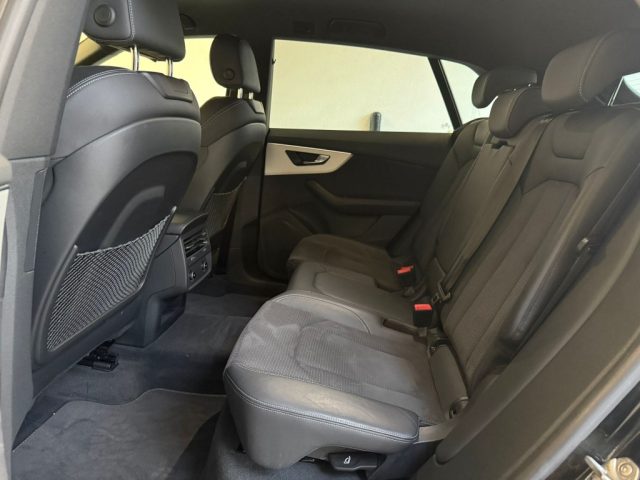 AUDI Q8 usata, con Autoradio digitale