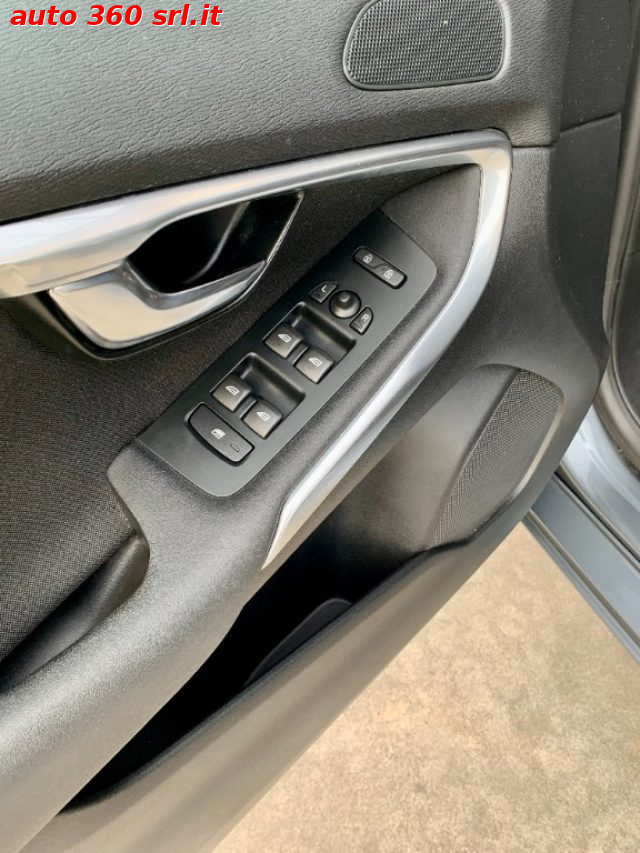 VOLVO V40 usata, con Climatizzatore