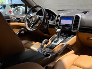 PORSCHE Cayenne usata, con Fari Xenon