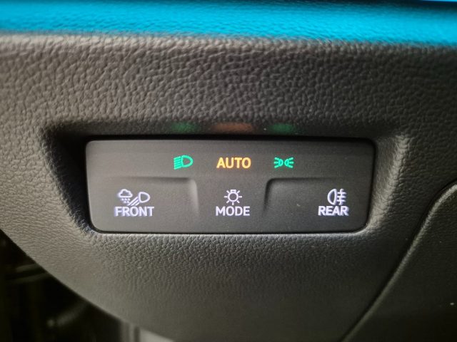 VOLKSWAGEN Passat usata, con Autoradio digitale