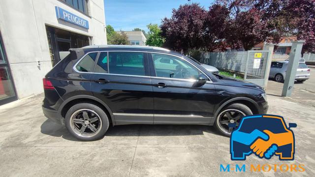 VOLKSWAGEN Tiguan usata, con Autoradio