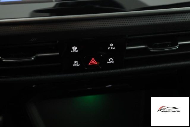 VOLKSWAGEN Golf usata, con Autoradio digitale