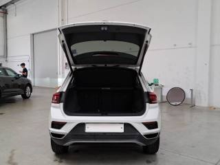 VOLKSWAGEN T-Roc usata, con Autoradio