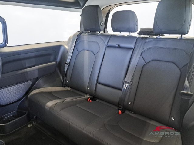 LAND ROVER Defender usata 9