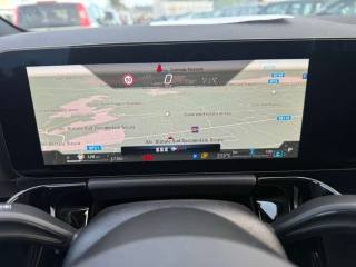 MERCEDES-BENZ GLA 200 usata, con Fari LED