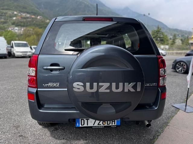 SUZUKI Grand Vitara usata, con Autoradio