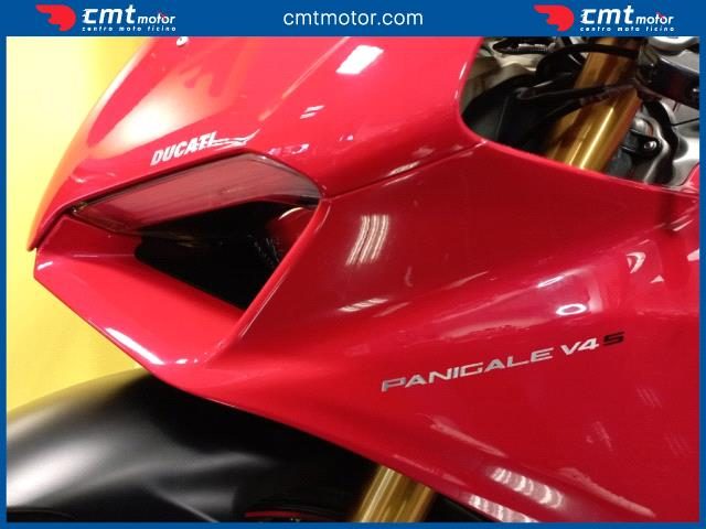 DUCATI Panigale V4 usata 8