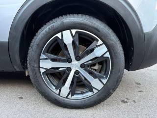 PEUGEOT 5008 usata, con Autoradio digitale