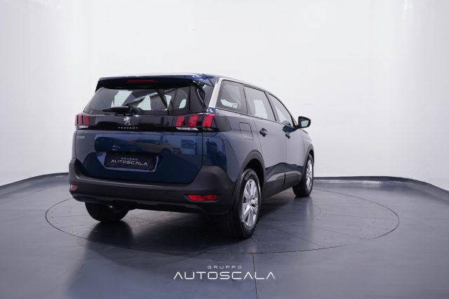 PEUGEOT 5008 usata, con Autoradio