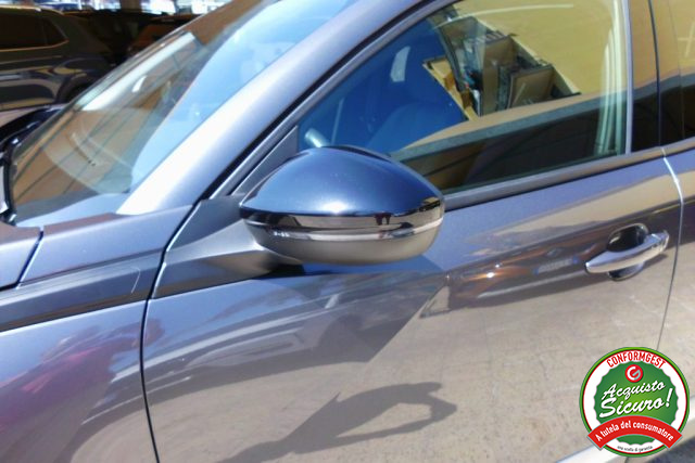 PEUGEOT 2008 usata, con Sensori di parcheggio posteriori