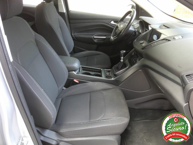 FORD Kuga usata, con Specchietti laterali elettrici