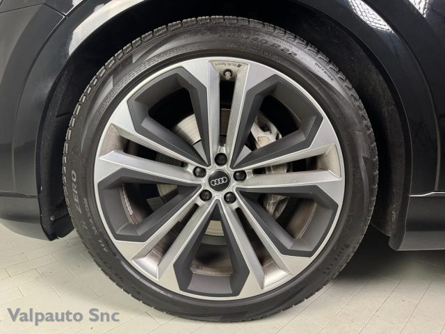 AUDI Q8 usata, con Park Distance Control