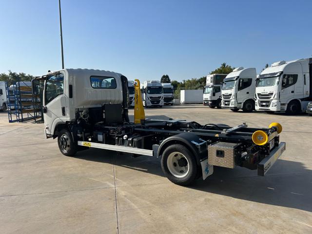 ISUZU M27 usata, con Airbag