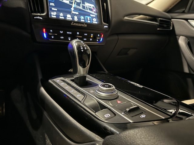 MASERATI Levante usata, con Servosterzo