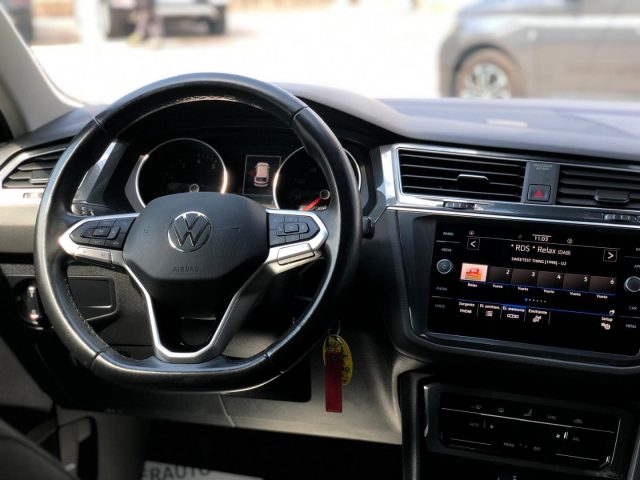 VOLKSWAGEN Tiguan usata, con Frenata d