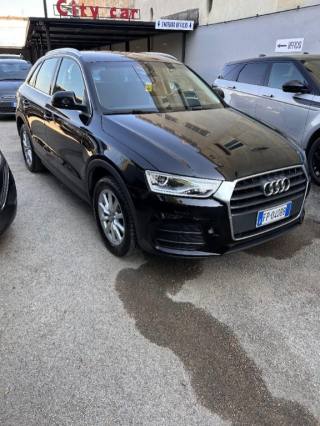 AUDI Q3 2.0 TDI 120 CV Business