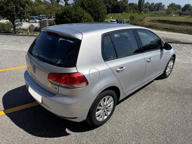 VOLKSWAGEN Golf usata, con Autoradio