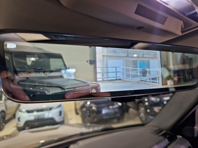 LAND ROVER Defender usata, con Fari LED