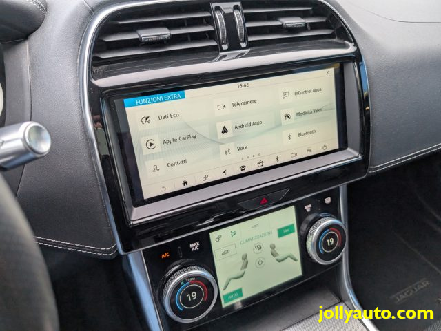 JAGUAR XE usata, con Servosterzo