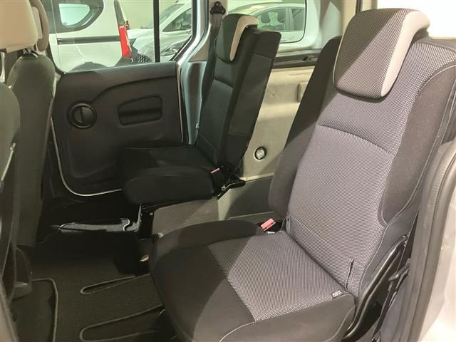 RENAULT Kangoo usata, con Lettore CD