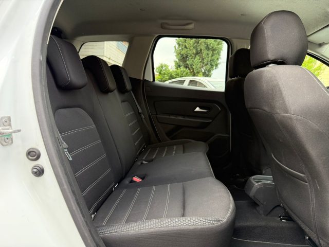 DACIA Duster usata 13