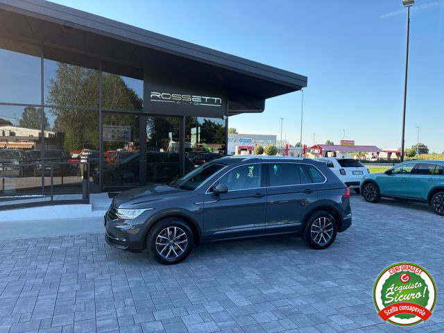 VOLKSWAGEN Tiguan usata, con Airbag laterali