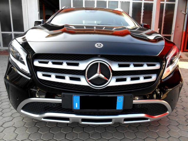 MERCEDES-BENZ GLA 180 usata, con Airbag