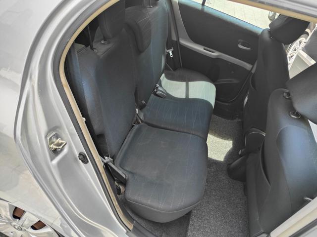 TOYOTA Yaris usata 20