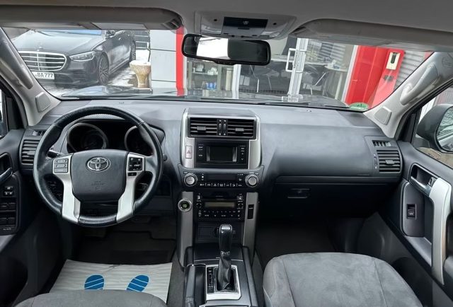 TOYOTA Land Cruiser usata, con Volante in pelle