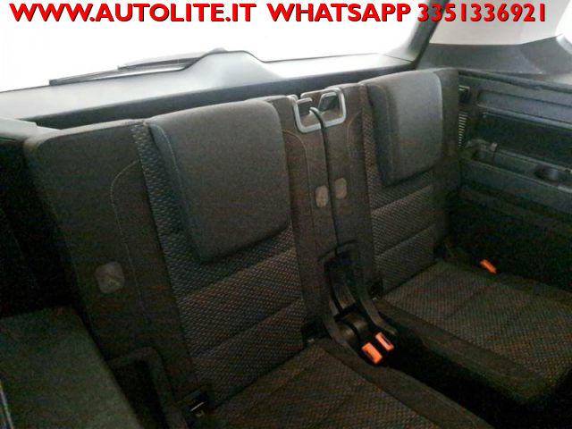 VOLKSWAGEN Touran usata, con Sistema di navigazione