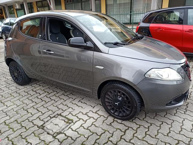 LANCIA Ypsilon usata, con Volante multifunzione