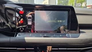 VOLKSWAGEN Golf usata, con Hill holder