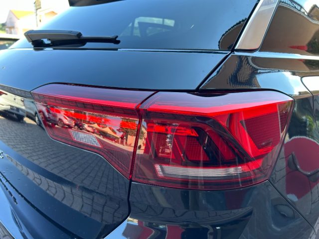VOLKSWAGEN T-Roc usata, con USB