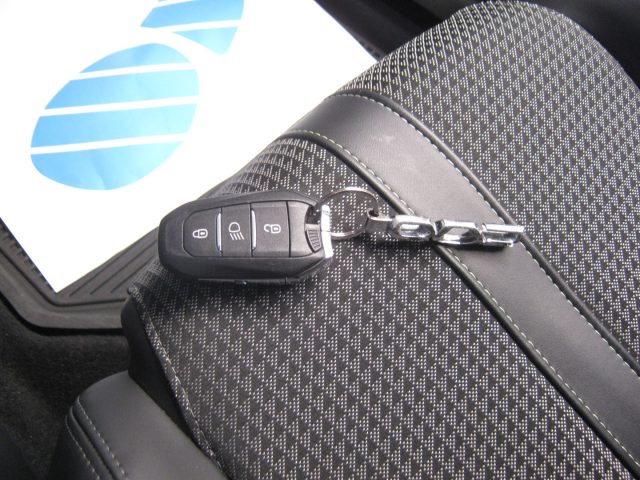 PEUGEOT 208 usata, con Frenata d