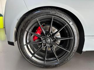 TOYOTA Yaris usata, con Volante in pelle