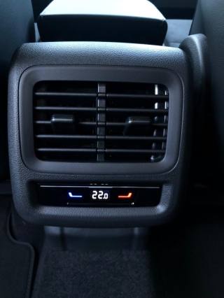 VOLKSWAGEN T-Roc usata, con Isofix