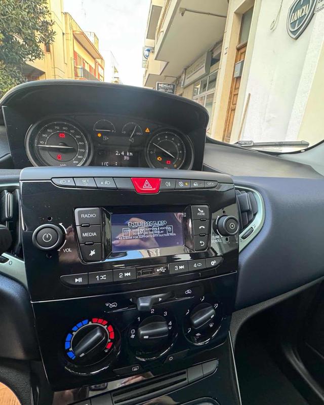 LANCIA Ypsilon usata, con Chiusura centralizzata