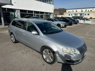 VOLKSWAGEN Passat usata, con Airbag