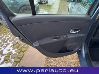 RENAULT Clio usata, con Chiusura centralizzata
