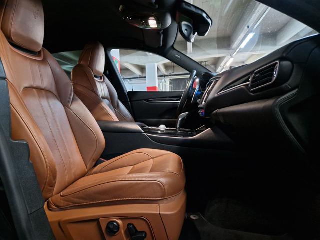 MASERATI Levante usata, con Park Distance Control