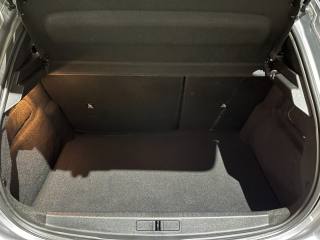 PEUGEOT 208 usata, con Luci diurne LED