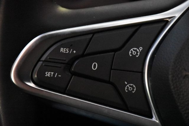 RENAULT Clio usata, con Luci diurne LED