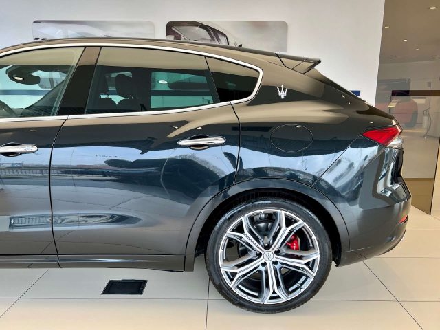 MASERATI Levante usata, con Climatizzatore