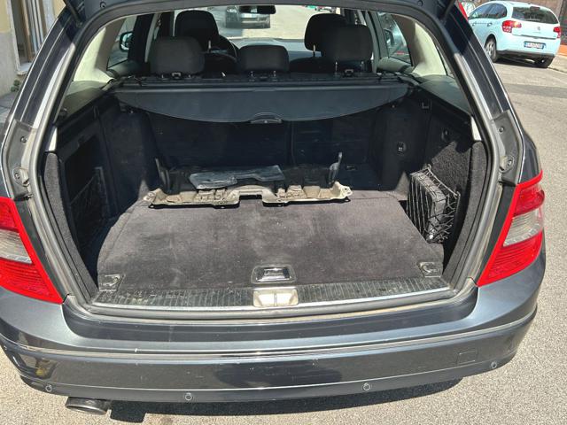 MERCEDES-BENZ C 220 usata, con Sensori di parcheggio posteriori