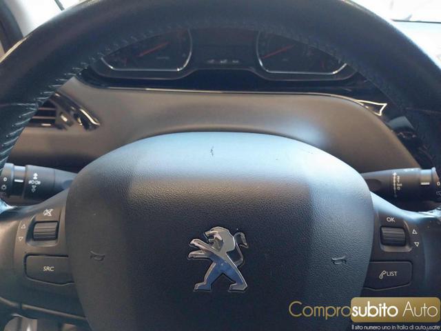 PEUGEOT 208 usata, con Airbag testa