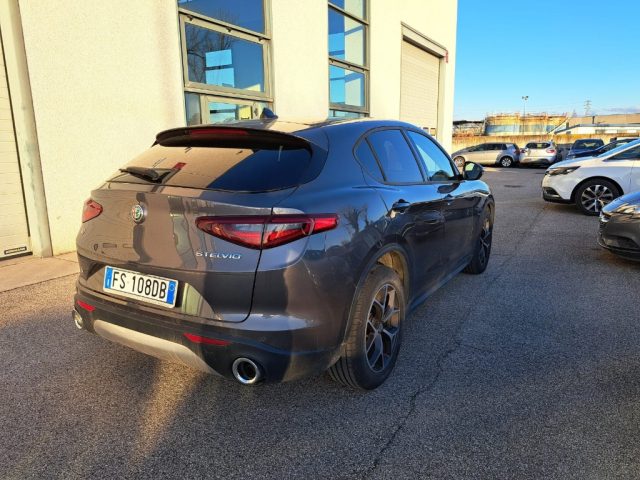 ALFA ROMEO Stelvio usata, con Airbag laterali