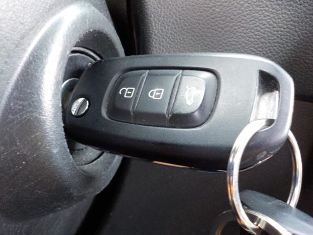 RENAULT Captur usata, con Bluetooth