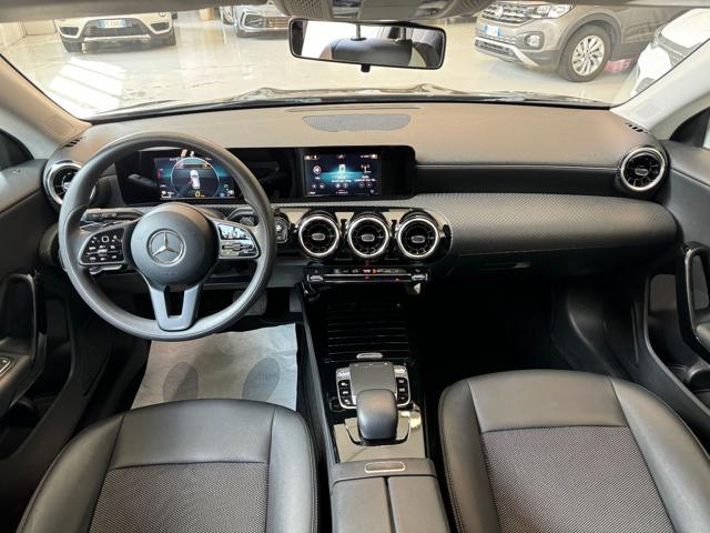 MERCEDES-BENZ CLA 180 usata, con MP3