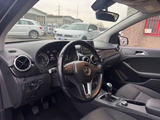 MERCEDES-BENZ B 180 usata, con Climatizzatore