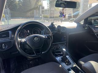 VOLKSWAGEN Golf usata, con Autoradio